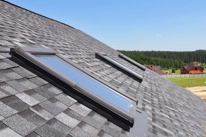 Pose professionnelle de fenêtres de toit Velux pour vos combles